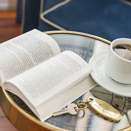 Brit De Paris Hotel 2*